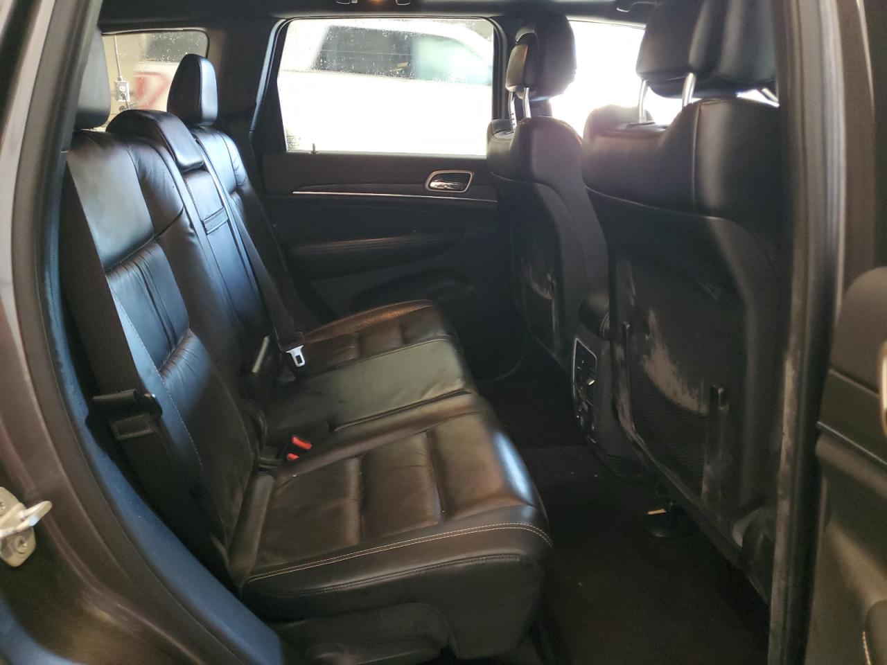 2015 Jeep Grand Cherokee - Image 11
