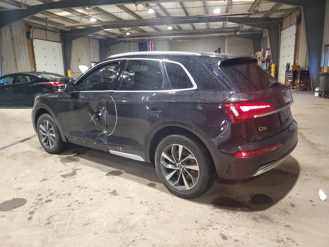 2021 Audi Q5 - Image 2
