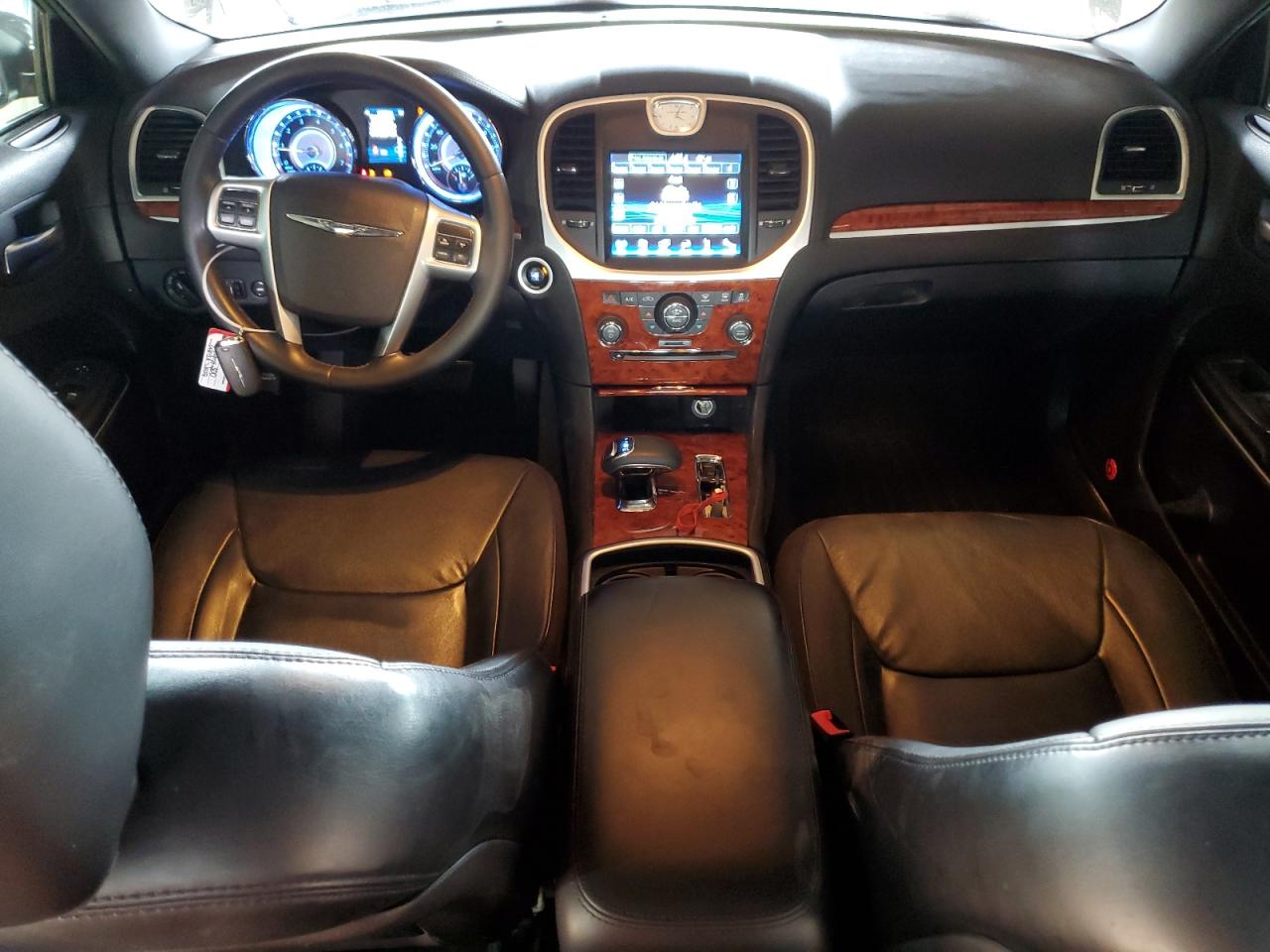 2014 Chrysler 300 - Image 8