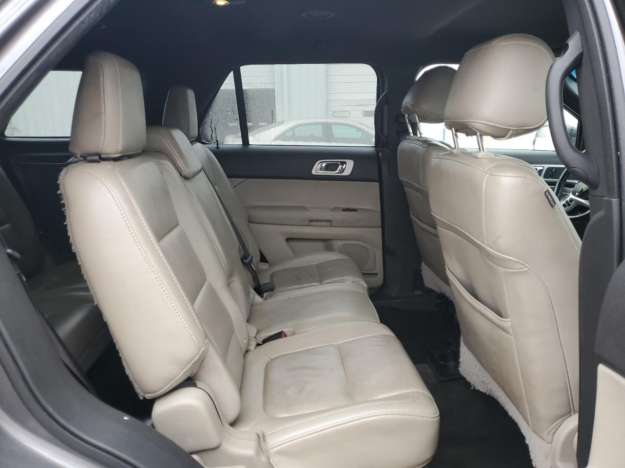 2013 Ford Explorer - Image 11