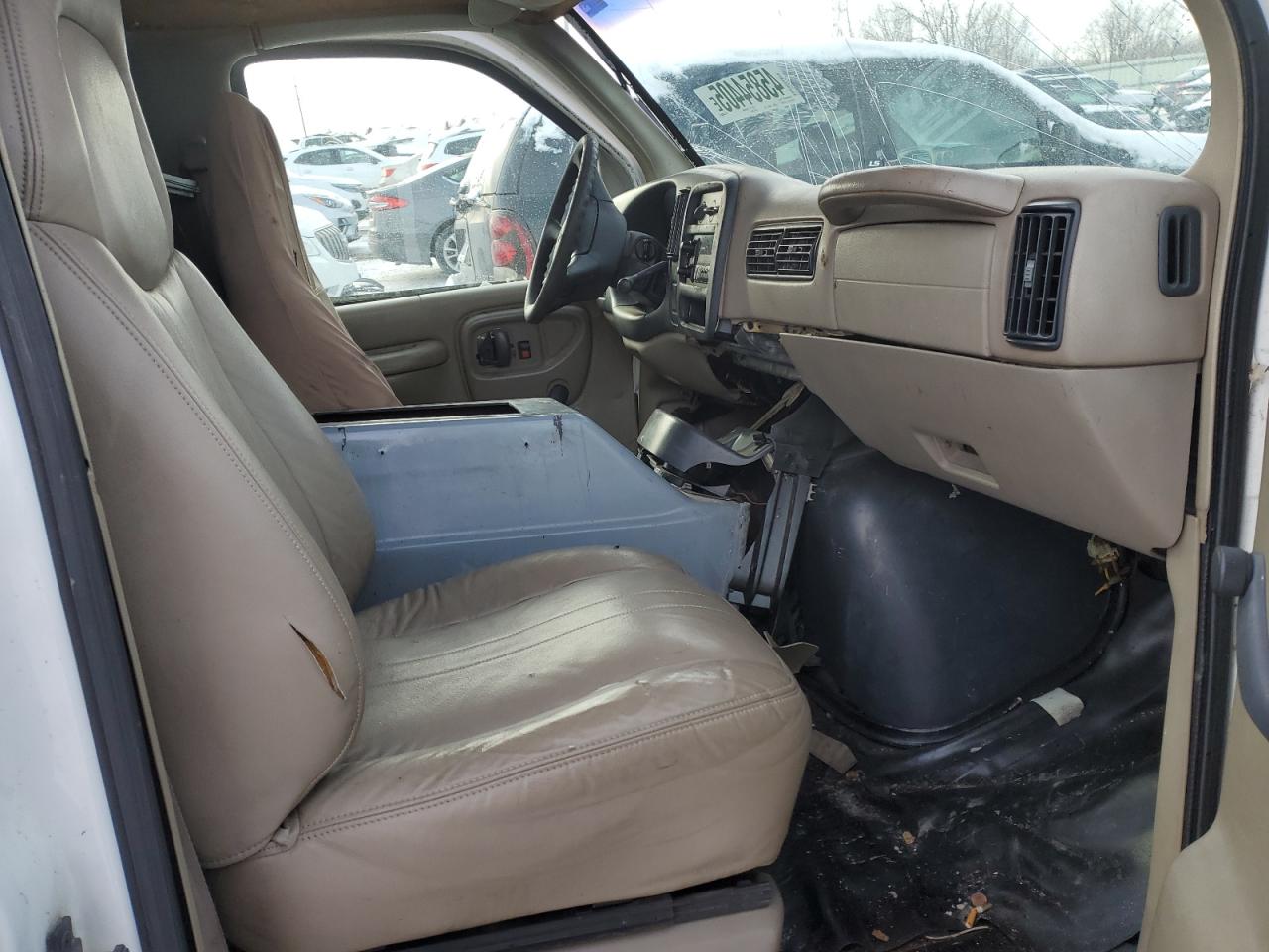 1998 Chevrolet Express - Image 7