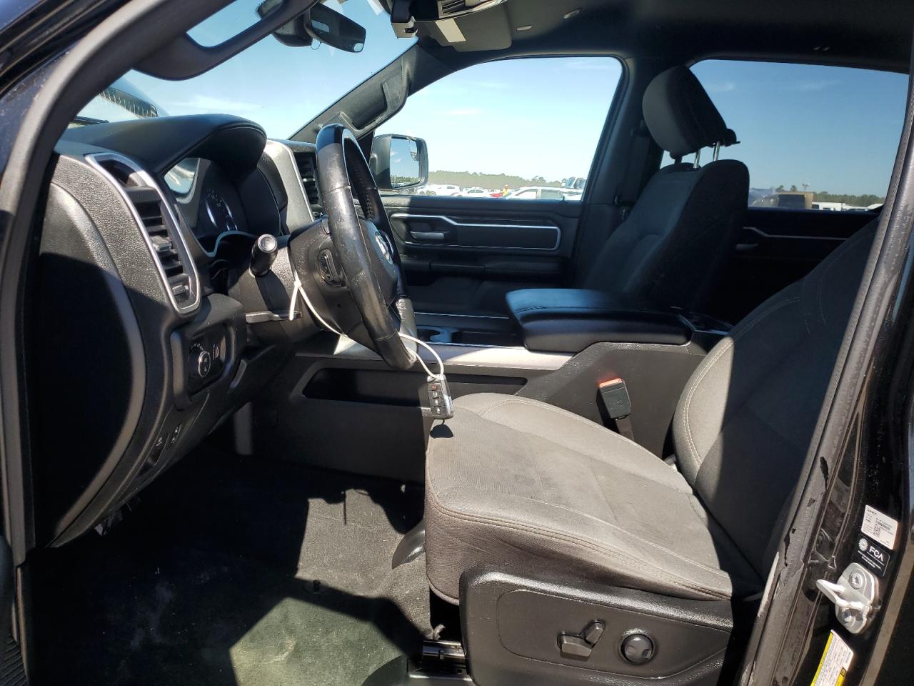 2022 RAM 1500 - Image 7