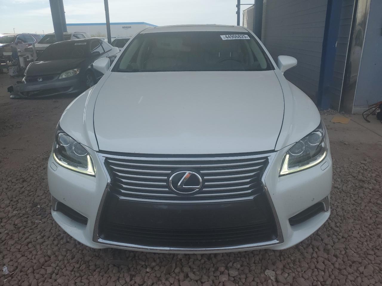 2015 Lexus LS - Image 5