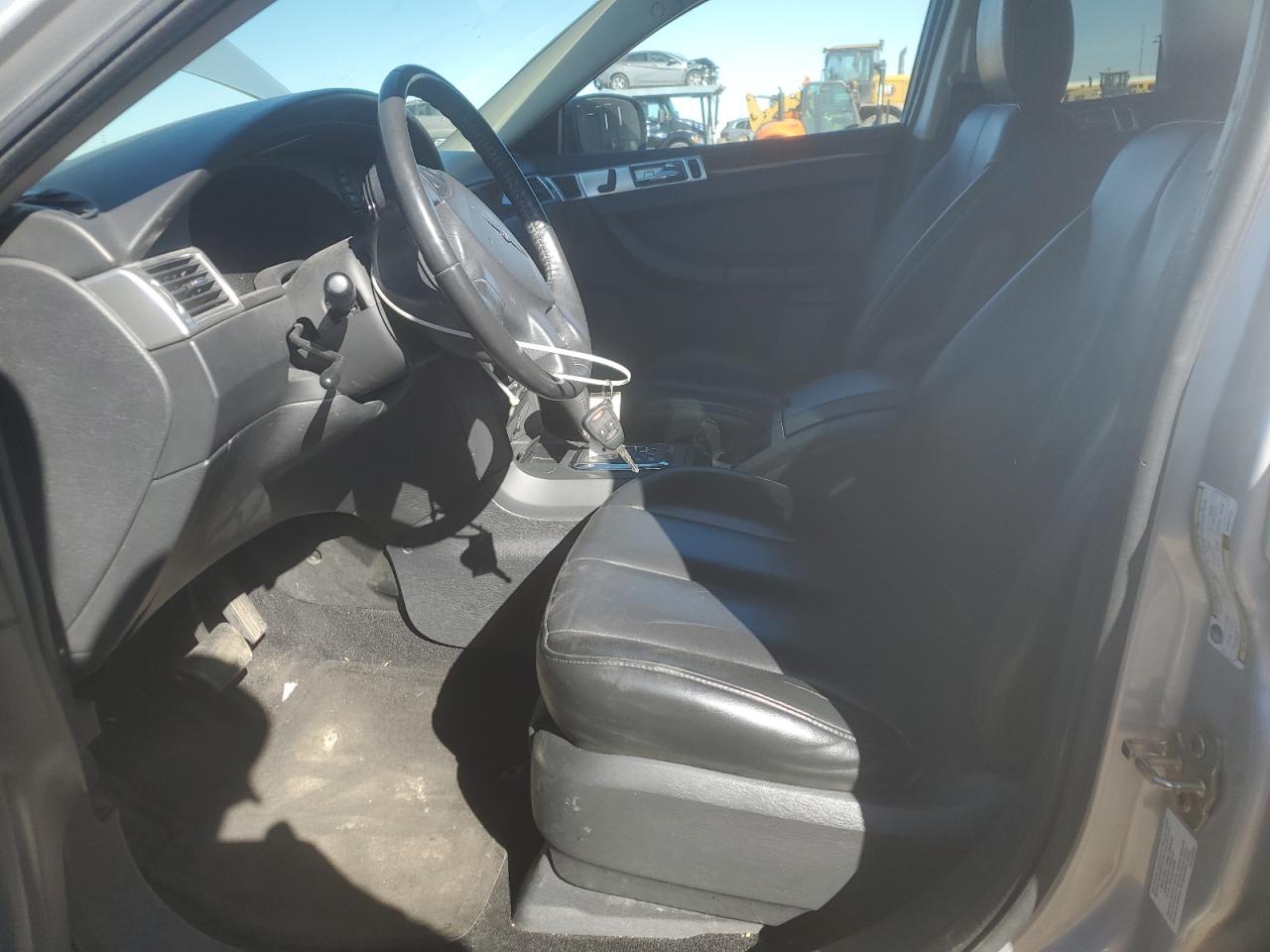 2006 Chrysler Pacifica - Image 7