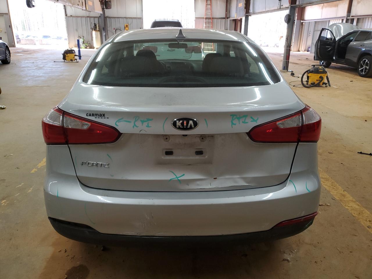 2016 Kia Forte - Image 6