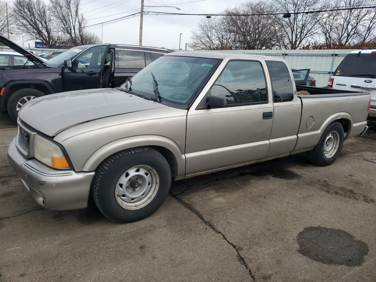 2001 Gmc Sonoma for Sale in Moraine, OH - Rear End