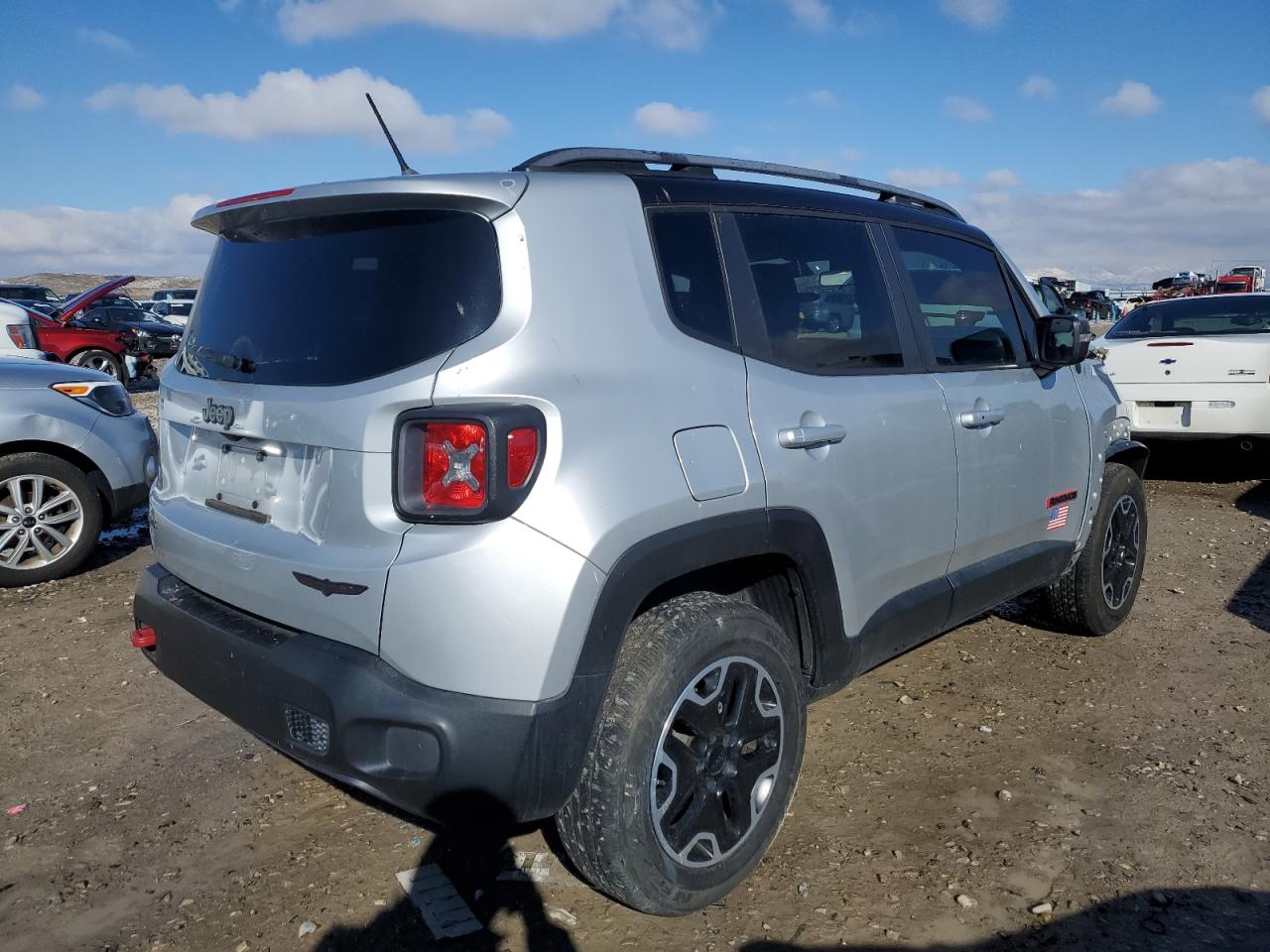 2015 Jeep Renegade - Image 3