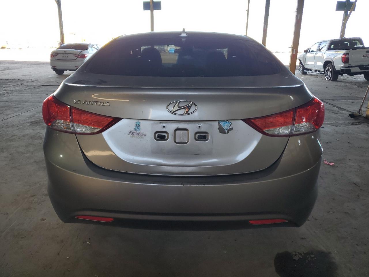 2012 Hyundai Elantra - Image 6