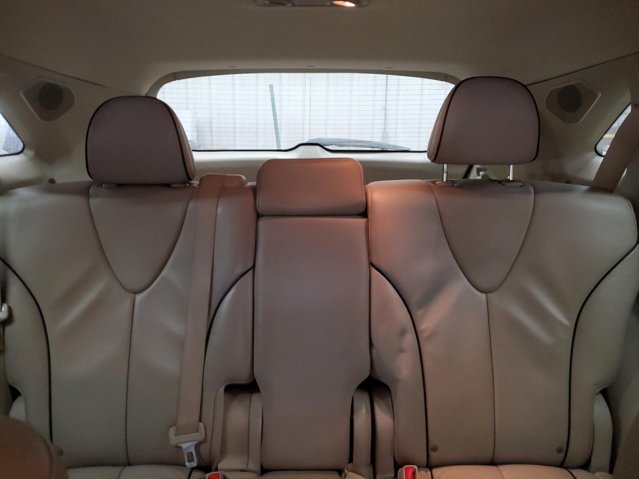 2010 Toyota Venza - Image 10
