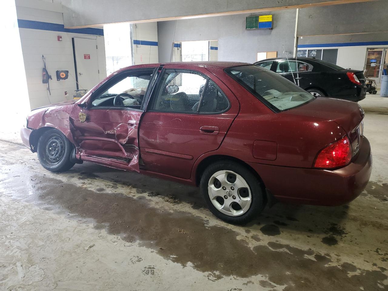 2005 Nissan Sentra - Image 2