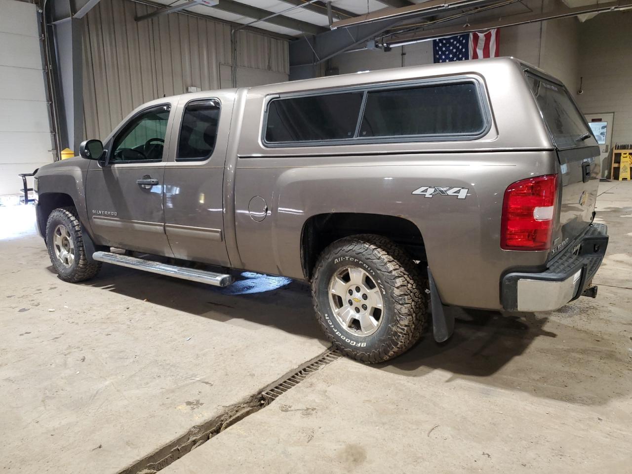 2012 Chevrolet Silverado - Image 2