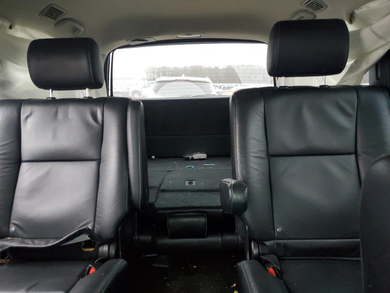 2018 Toyota Sequoia - Image 10