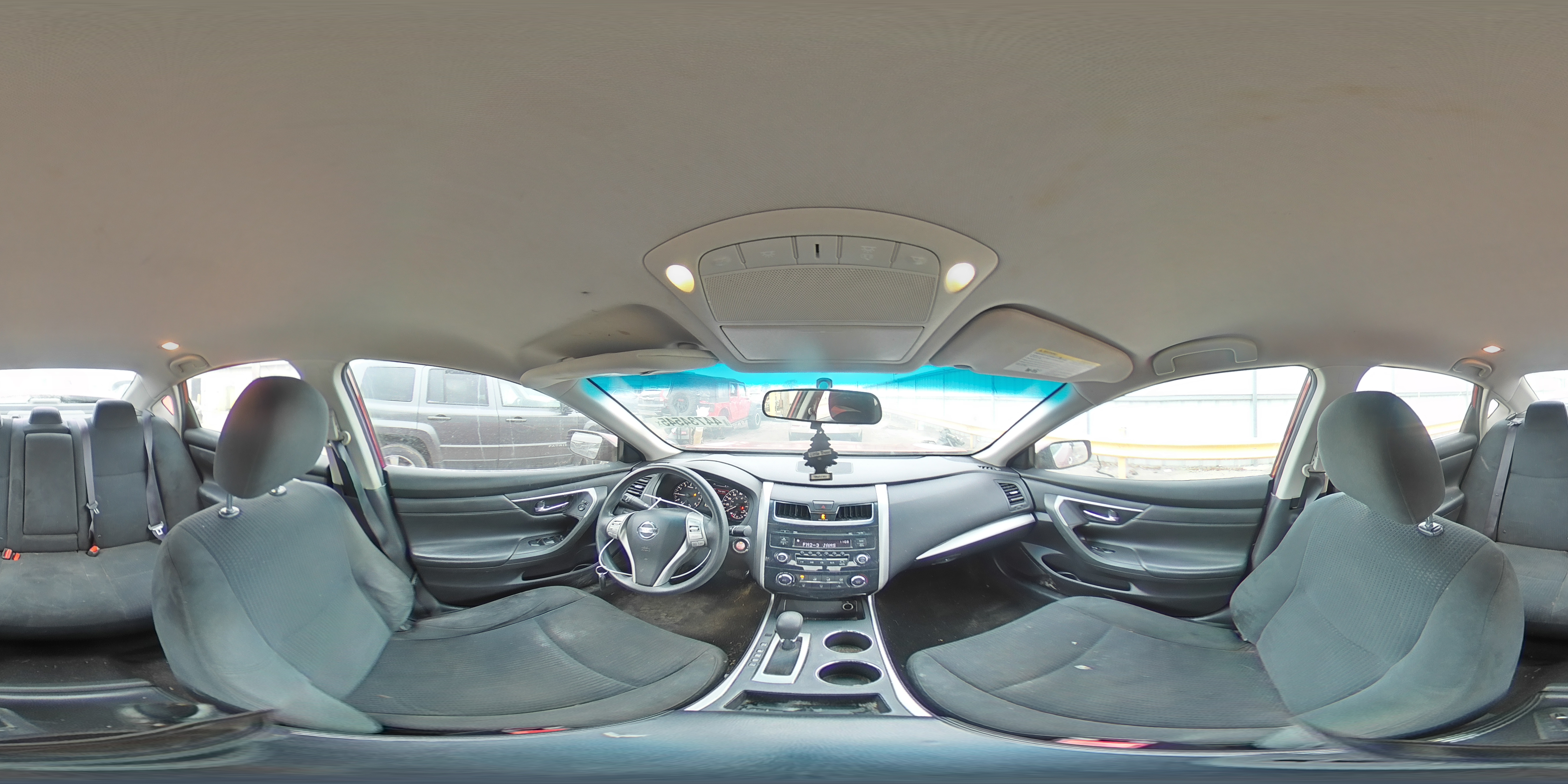 2015 Nissan Altima - Image 12