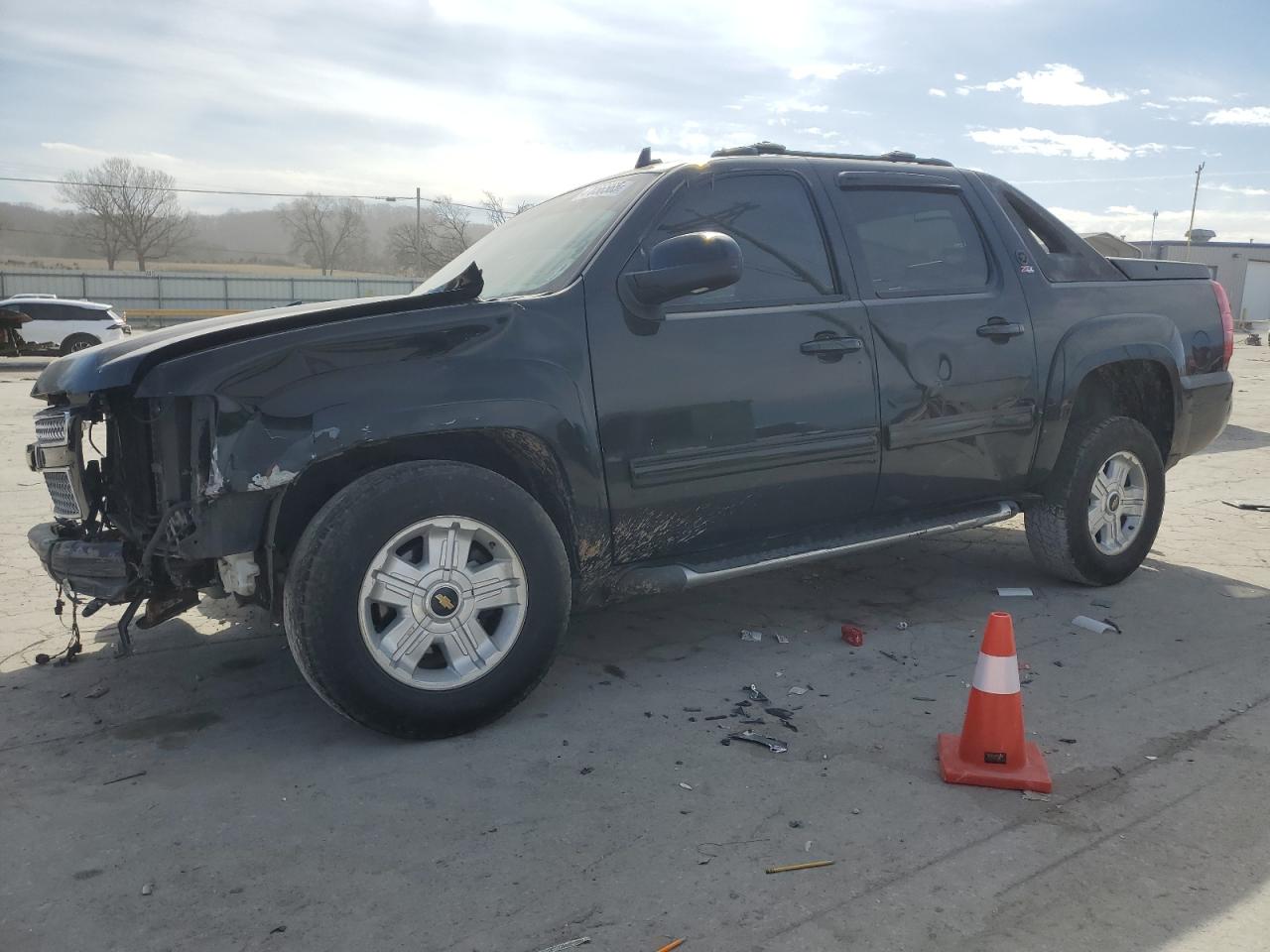 2011 Chevrolet Avalanche - Image 1