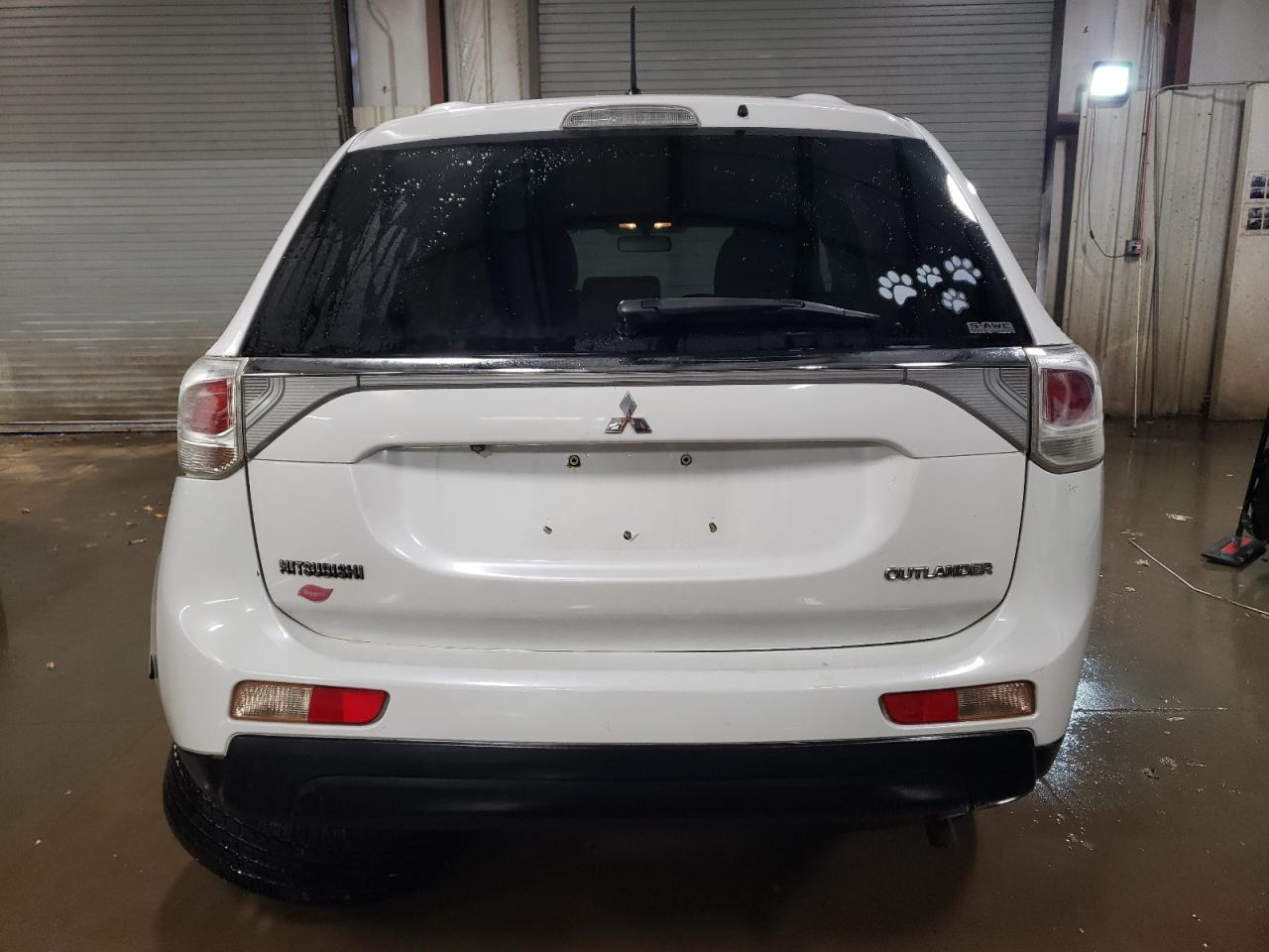 2014 Mitsubishi Outlander - Image 6