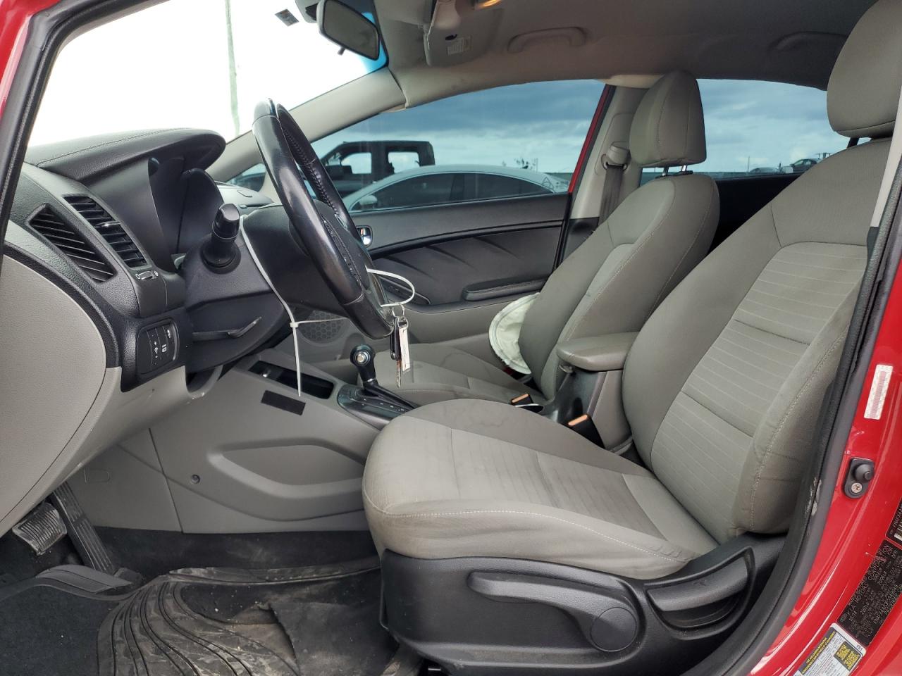 2015 Kia Forte - Image 7