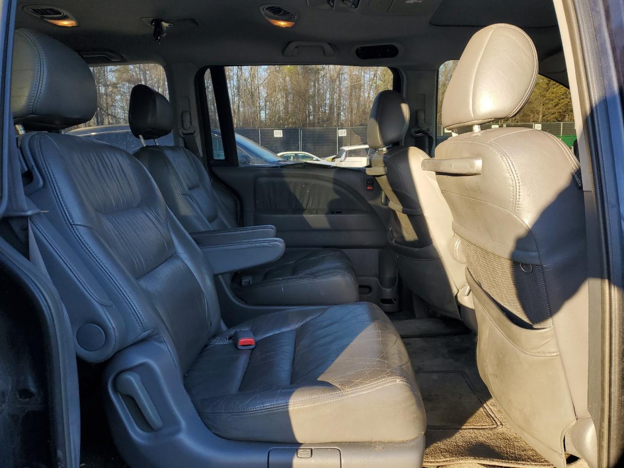 2005 Honda Odyssey - Image 11