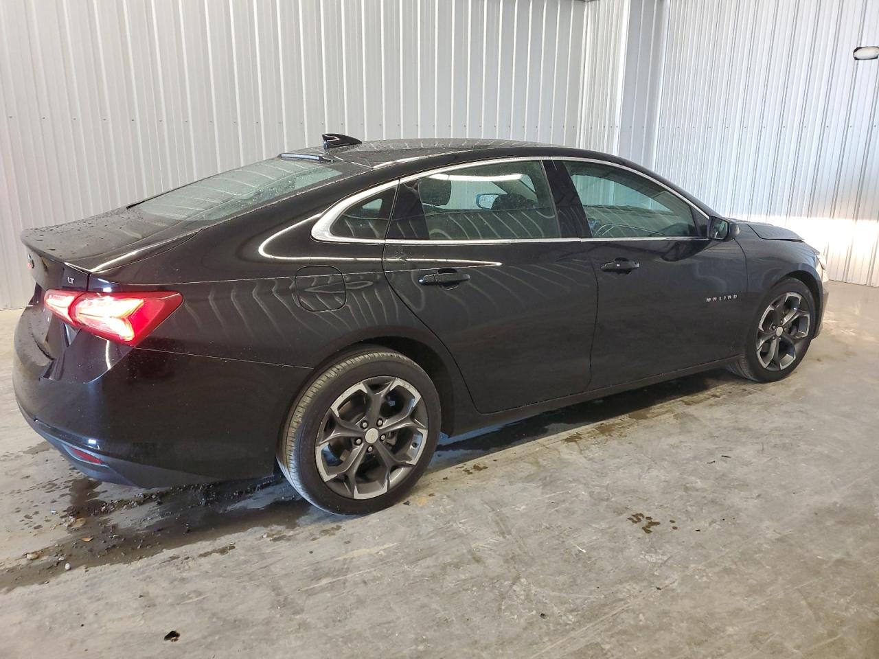 2022 Chevrolet Malibu - Image 3