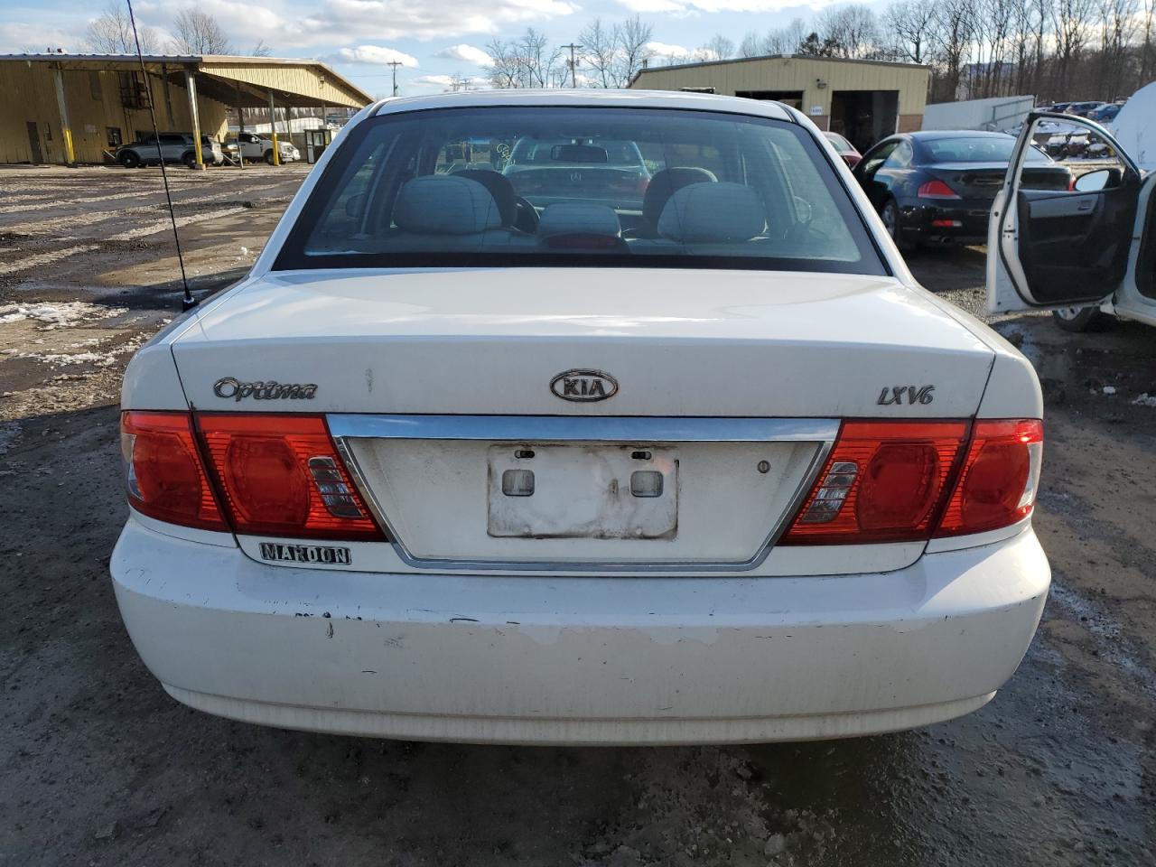 2004 Kia Optima - Image 6
