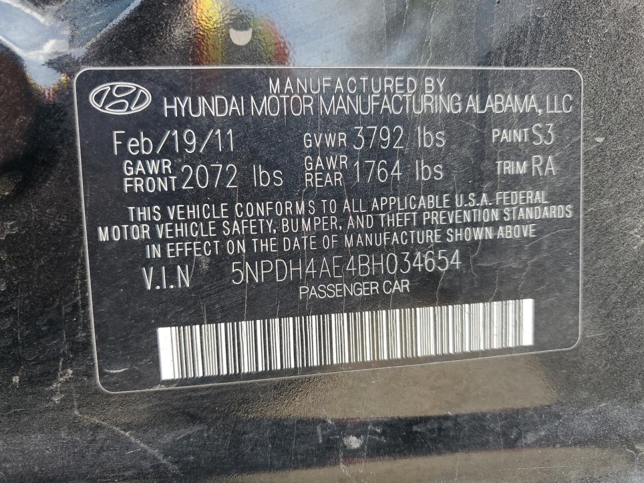 2011 Hyundai Elantra - Image 12
