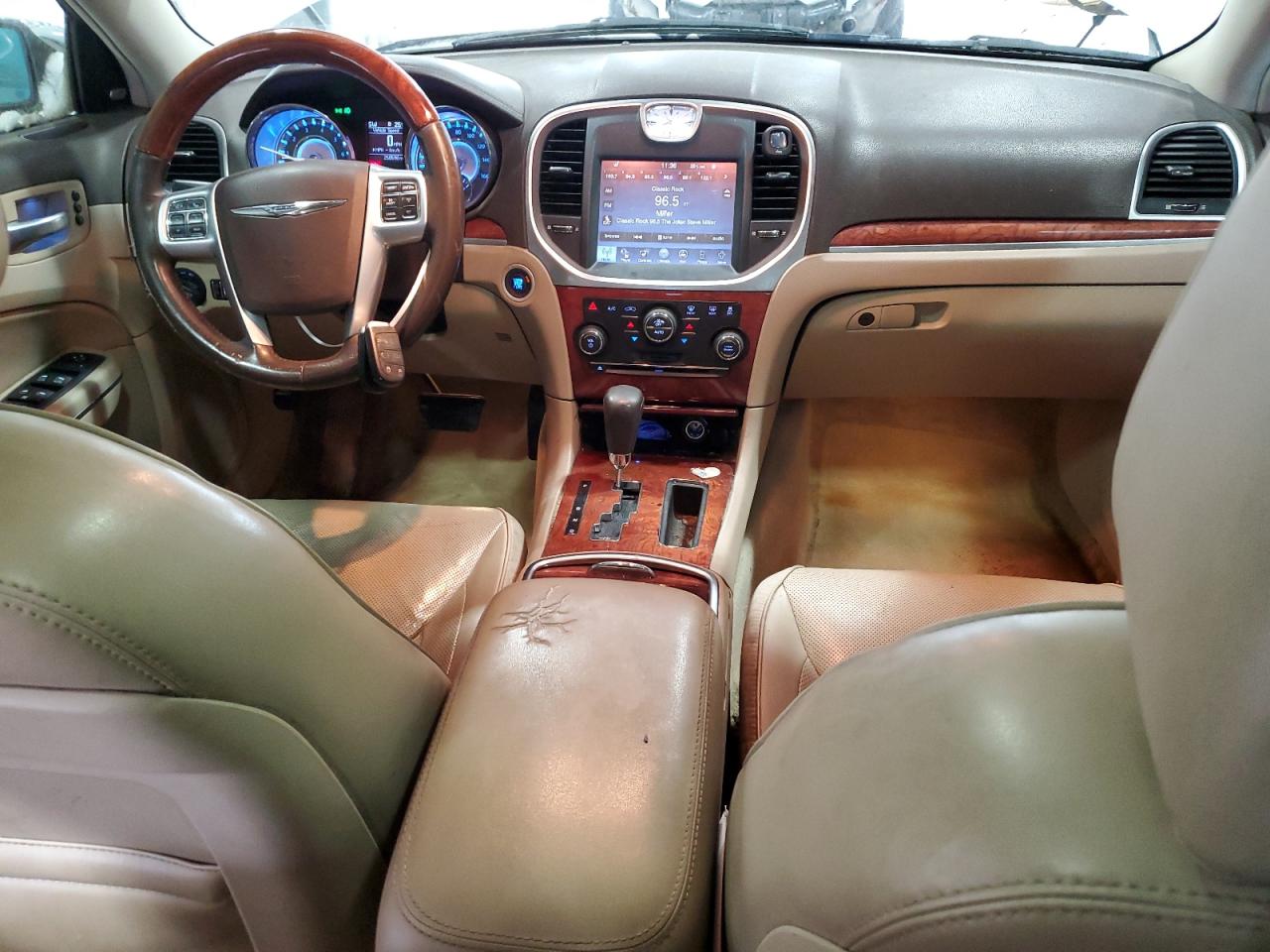 2011 Chrysler 300 - Image 8