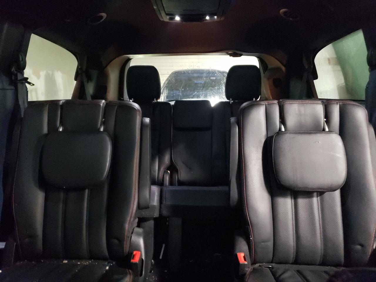 2019 Dodge Caravan - Image 10