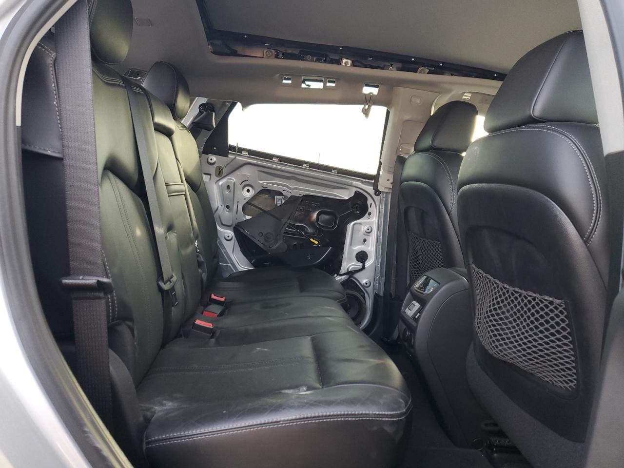 2014 Cadillac SRX - Image 11