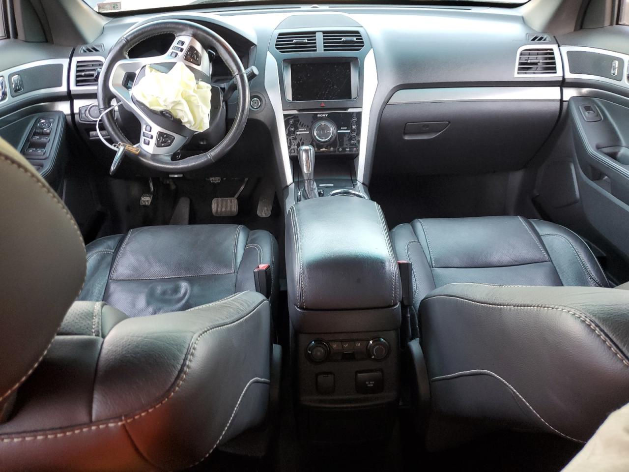2015 Ford Explorer - Image 8
