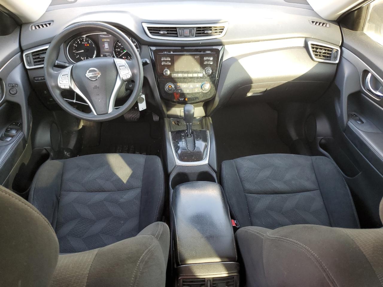 2015 Nissan Rogue - Image 8