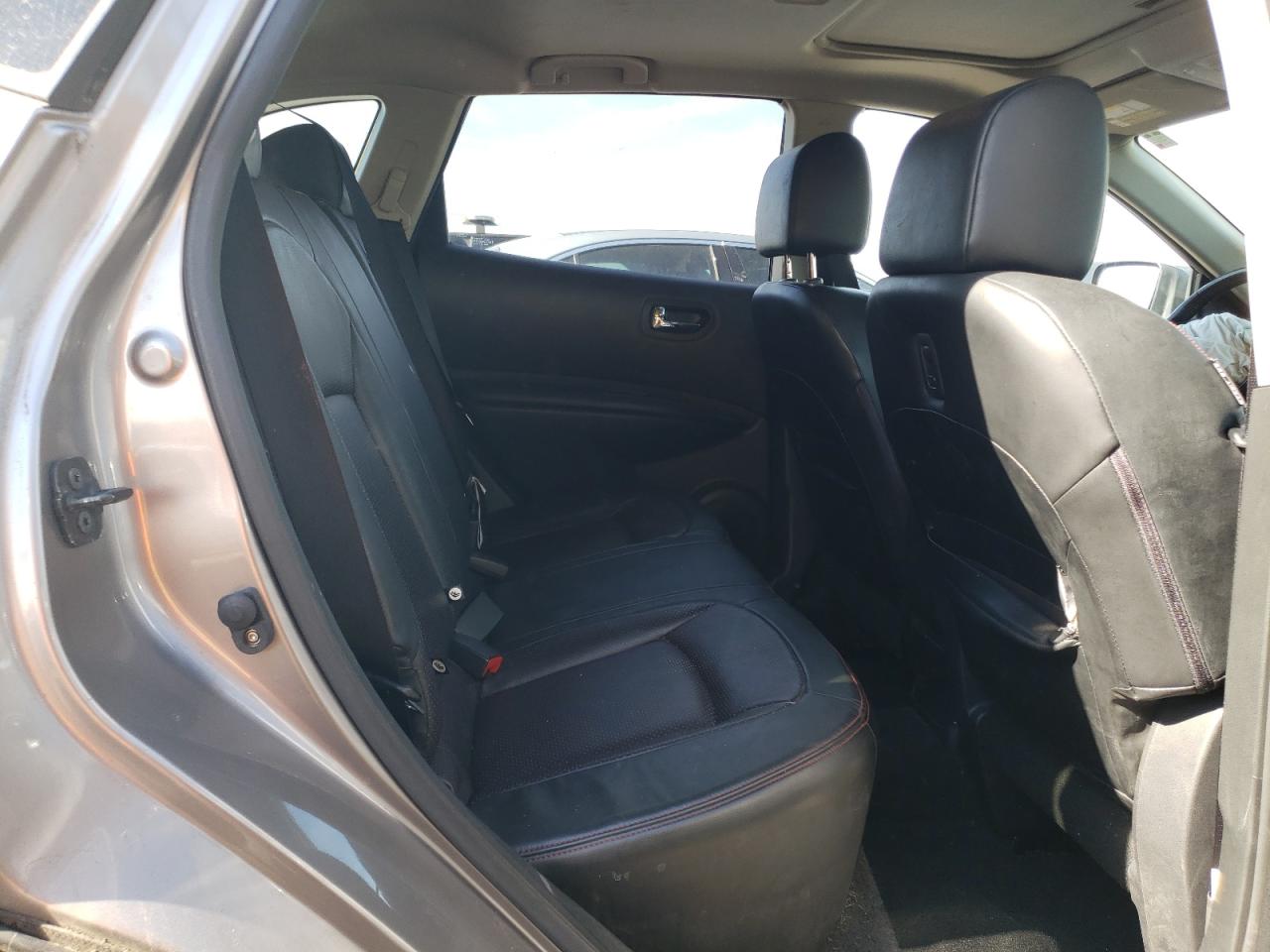 2010 Nissan Rogue - Image 11