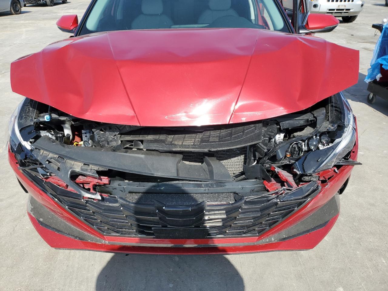 2021 Hyundai Elantra - Image 11