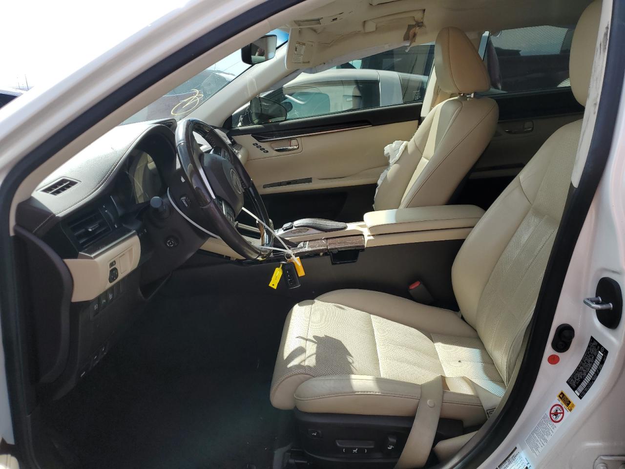 2016 Lexus ES - Image 7