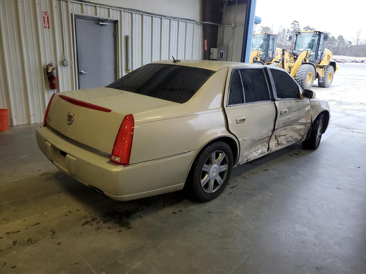 2007 Cadillac DTS - Image 3