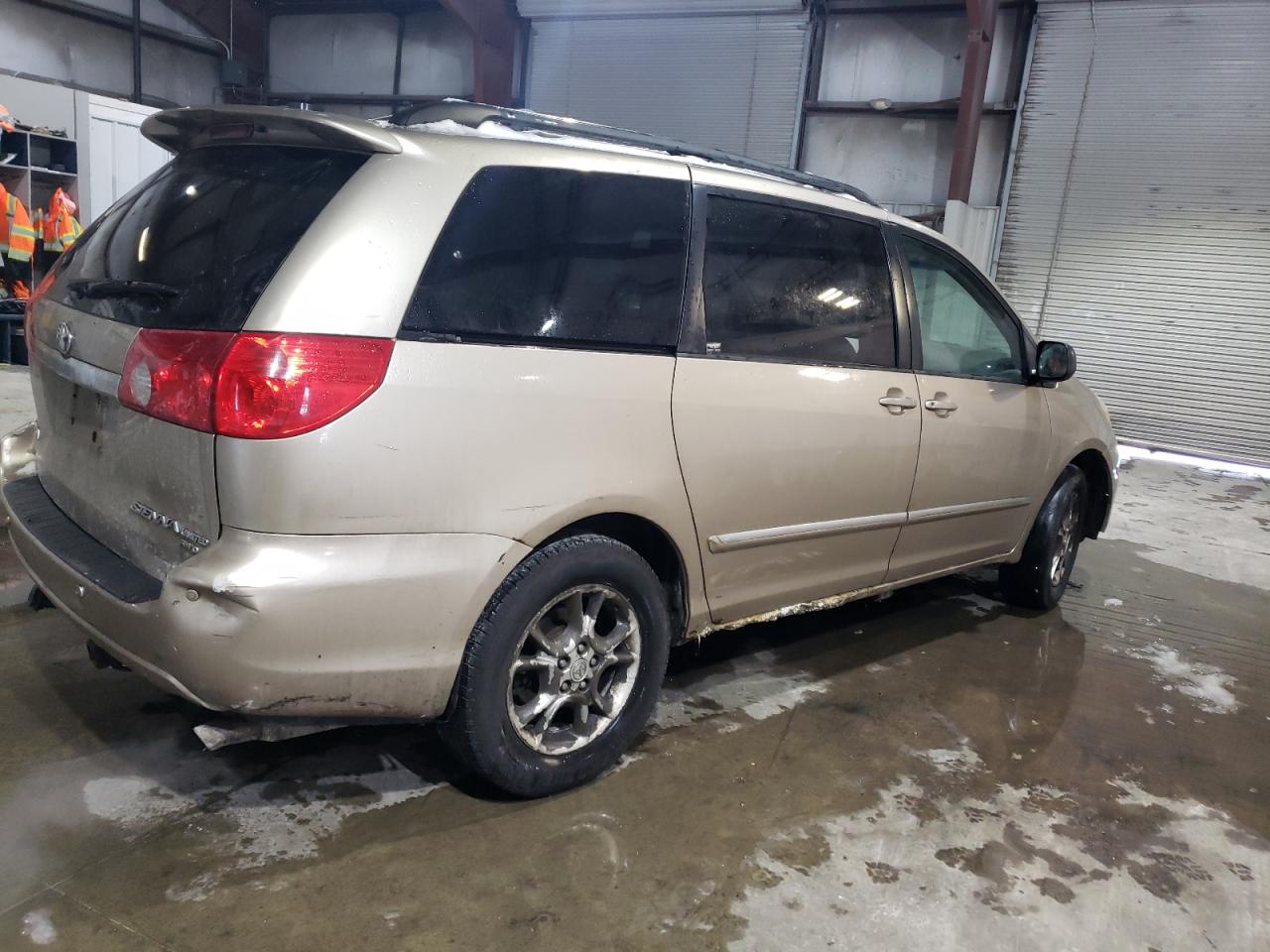 2006 Toyota Sienna - Image 3