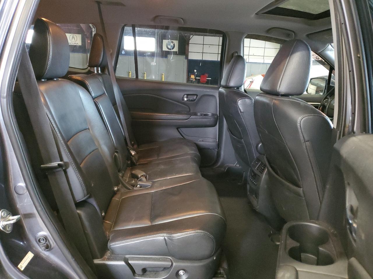 2016 Honda Pilot - Image 11