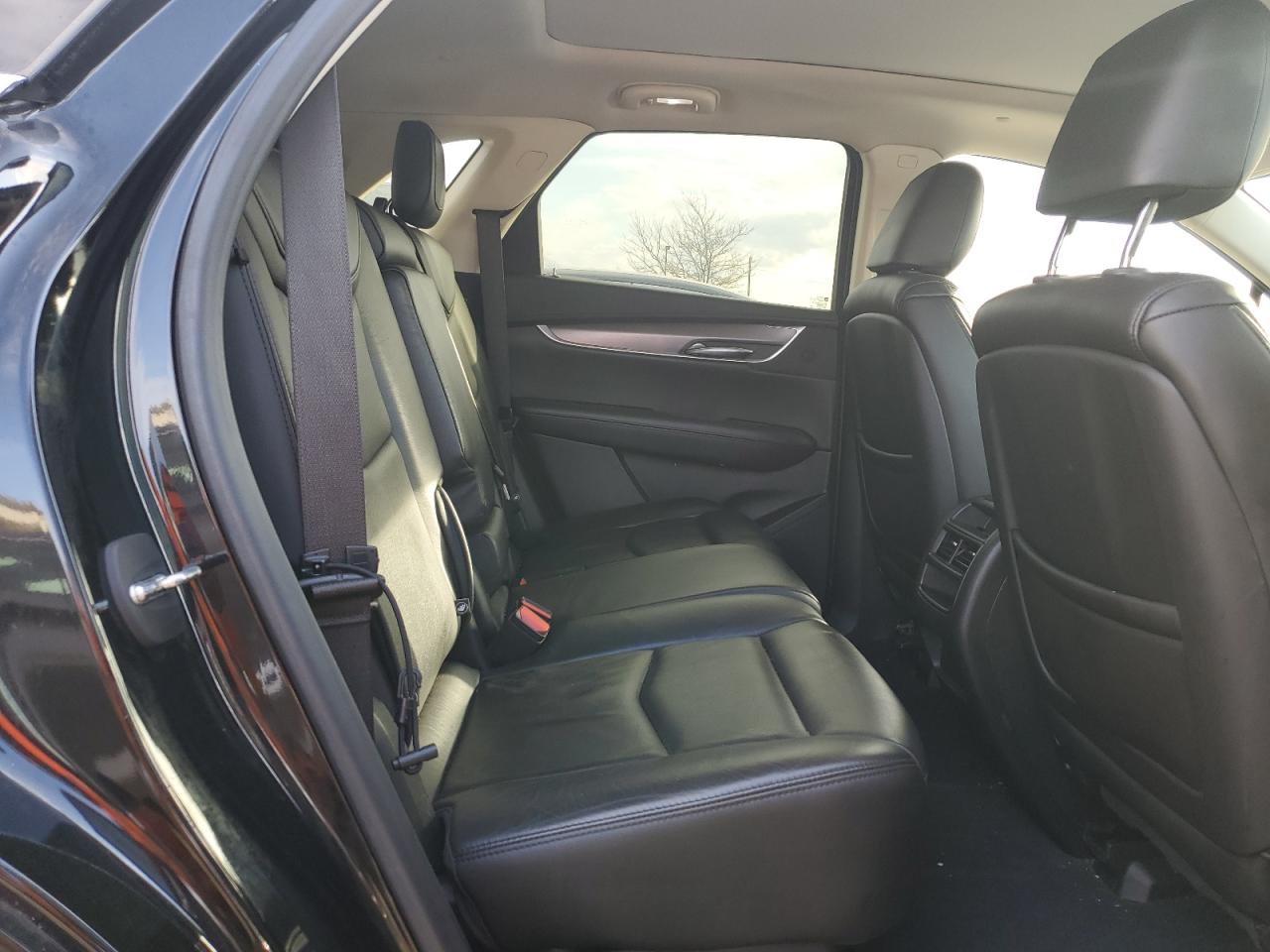 2019 Cadillac XT5 - Image 12