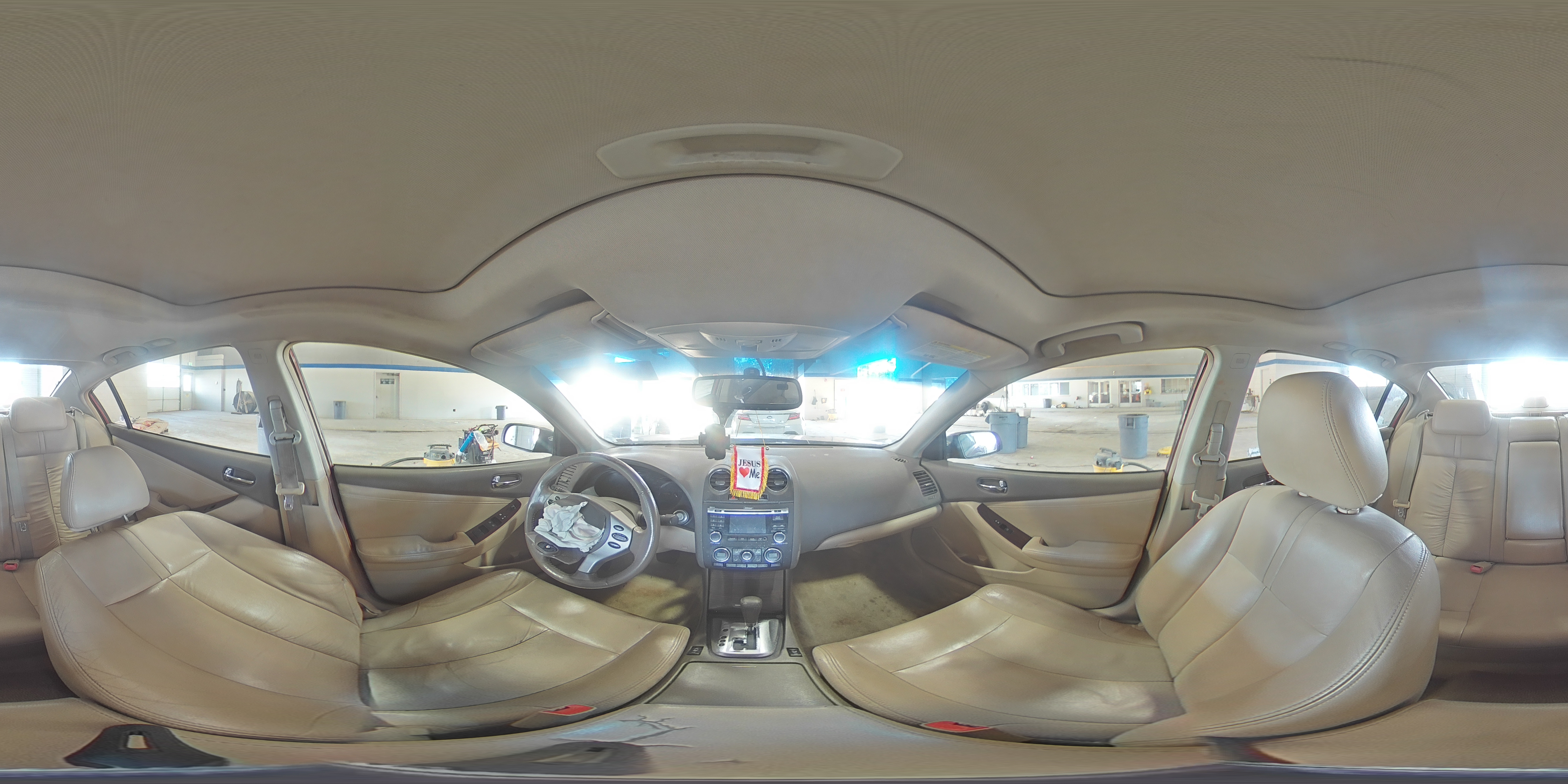 2010 Nissan Altima - Image 12