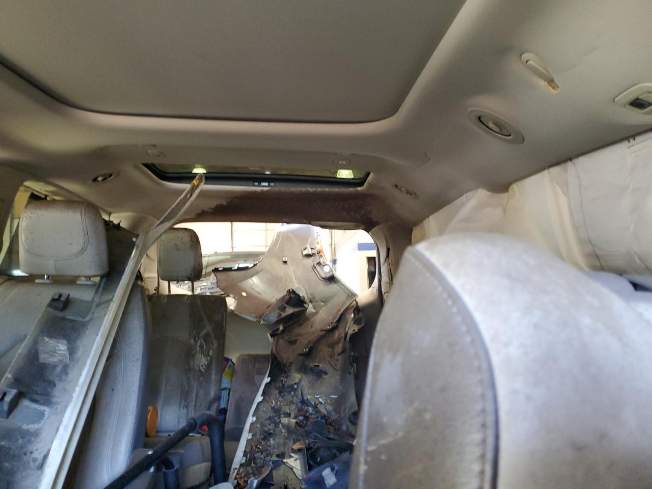 2018 Chrysler Pacifica - Image 10