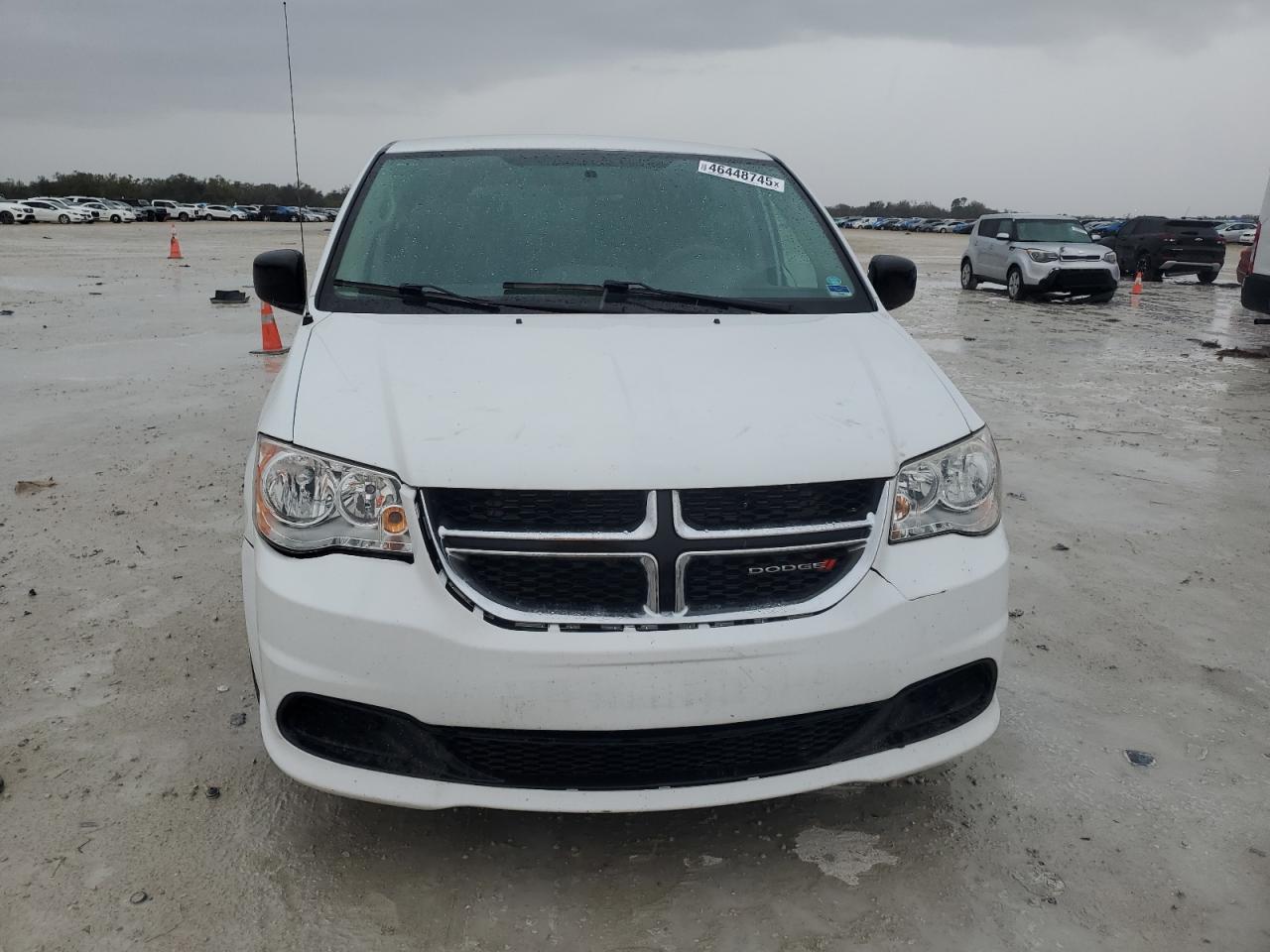 2015 Dodge Caravan - Image 5