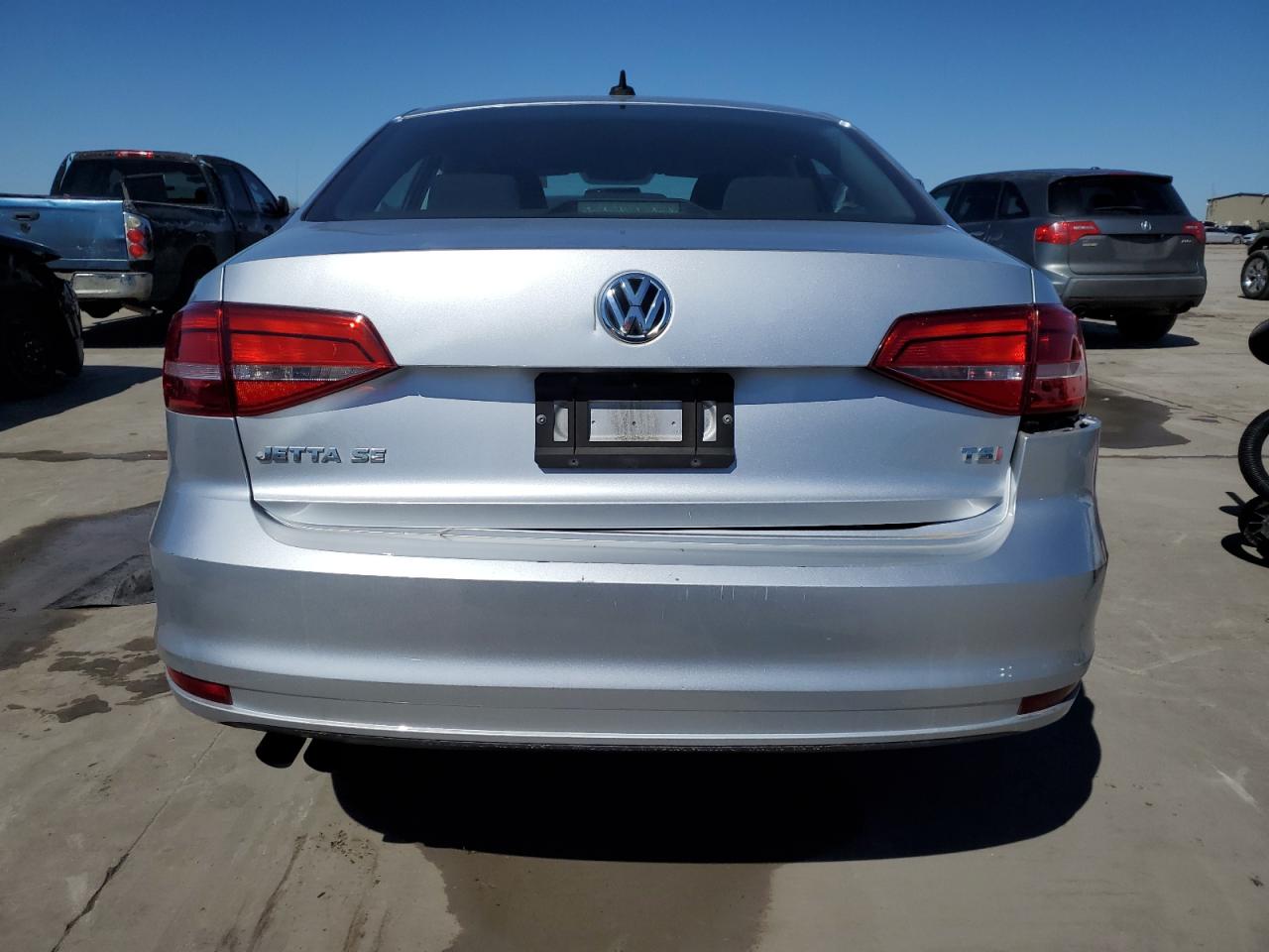 2015 Volkswagen Jetta - Image 6