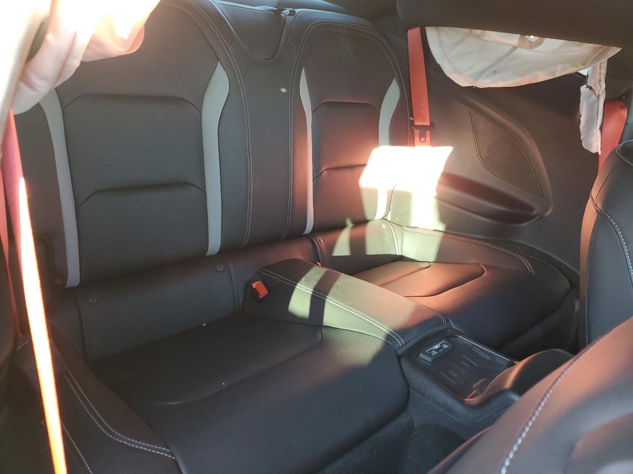 2021 Chevrolet Camaro - Image 10