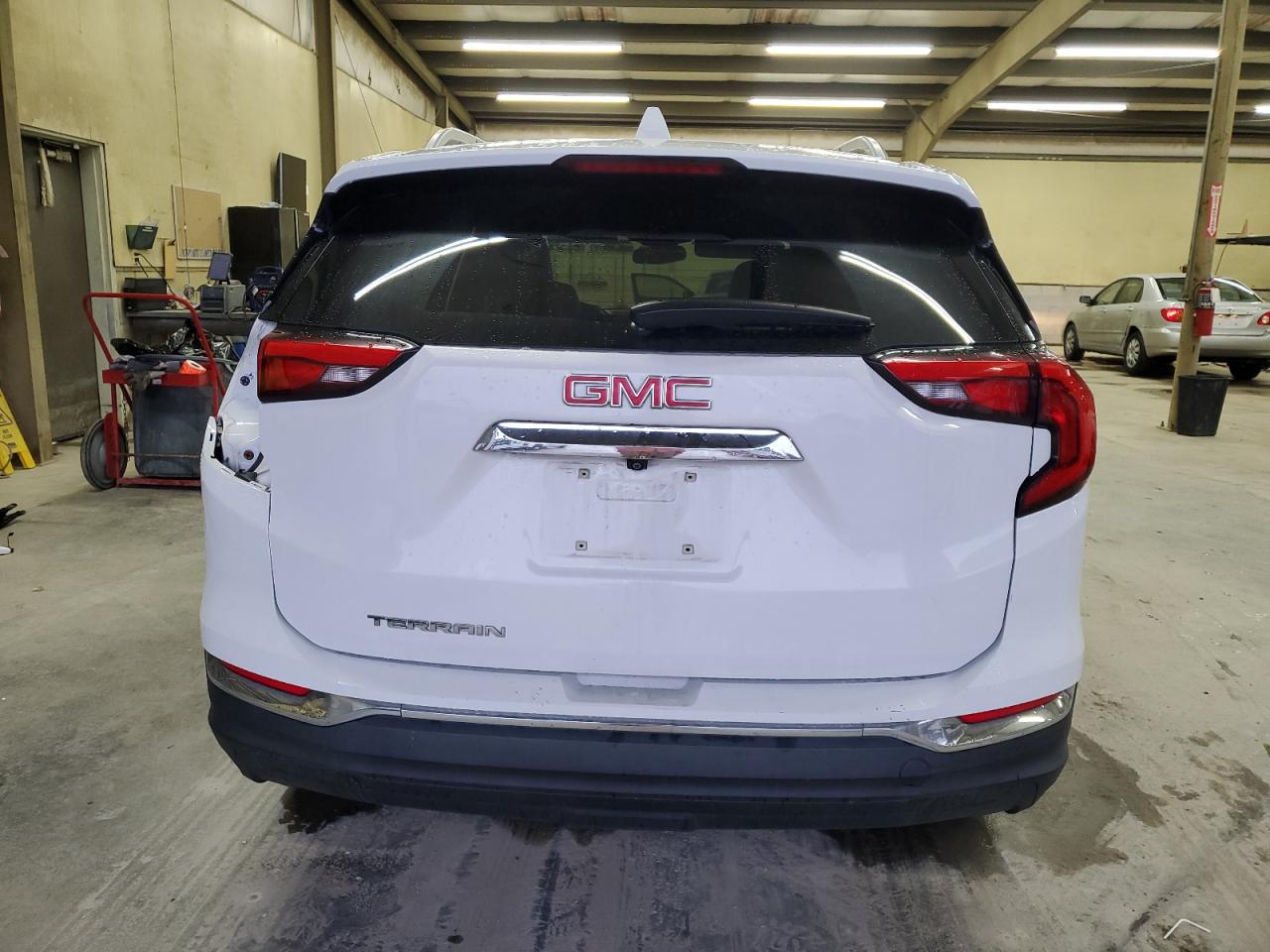 2019 GMC Terrain - Image 6