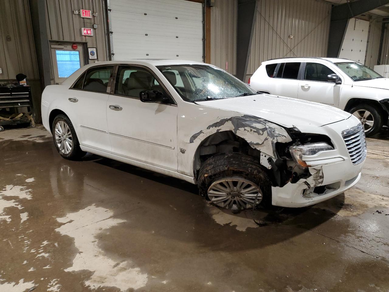 2013 Chrysler 300 - Image 4