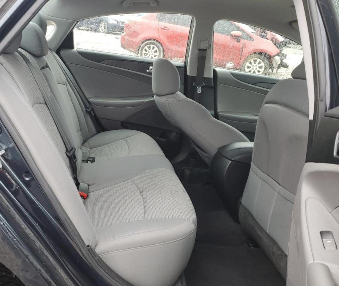 2014 Hyundai Sonata - Image 10