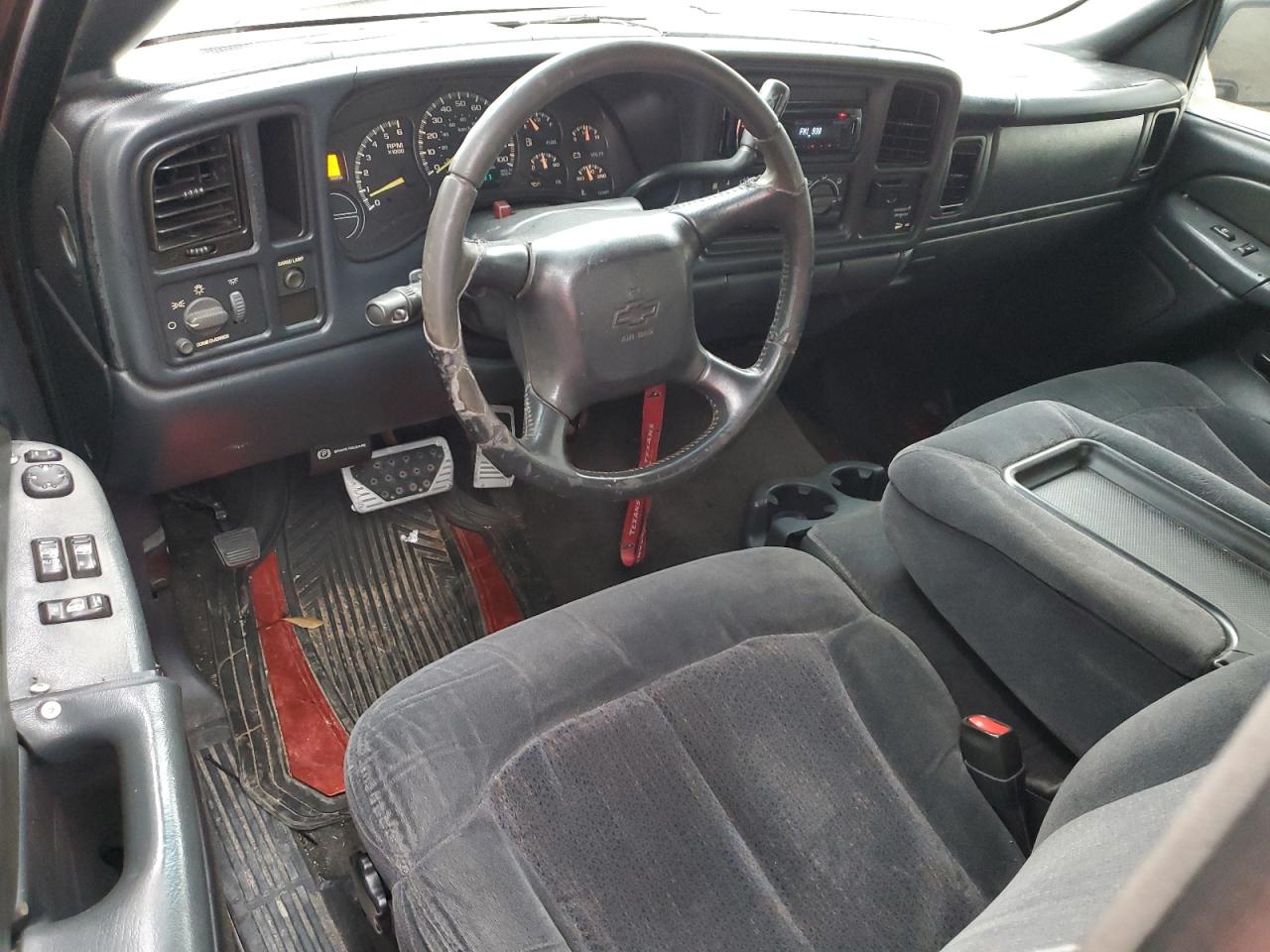 2002 Chevrolet Silverado - Image 8