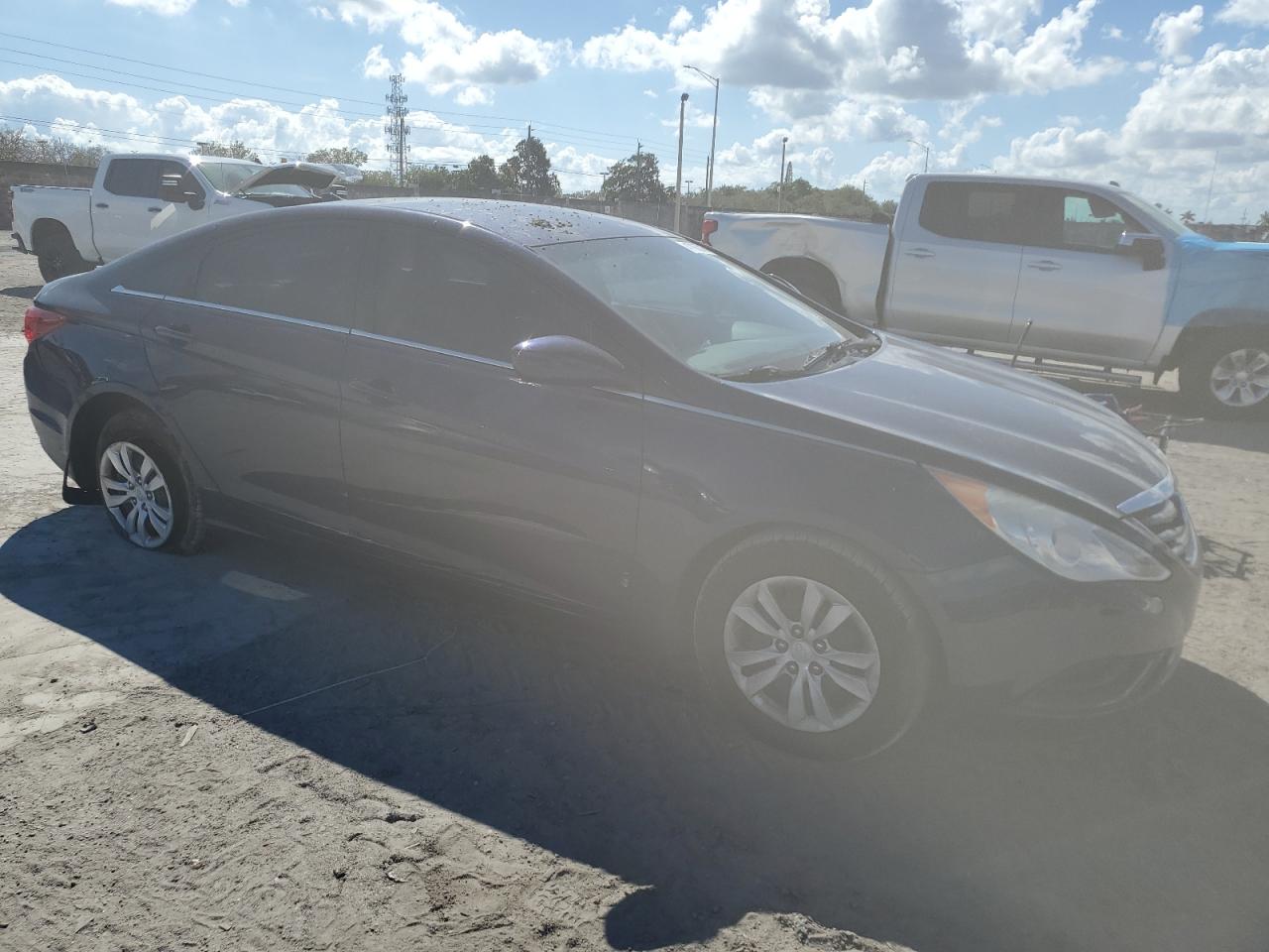 2012 Hyundai Sonata - Image 4