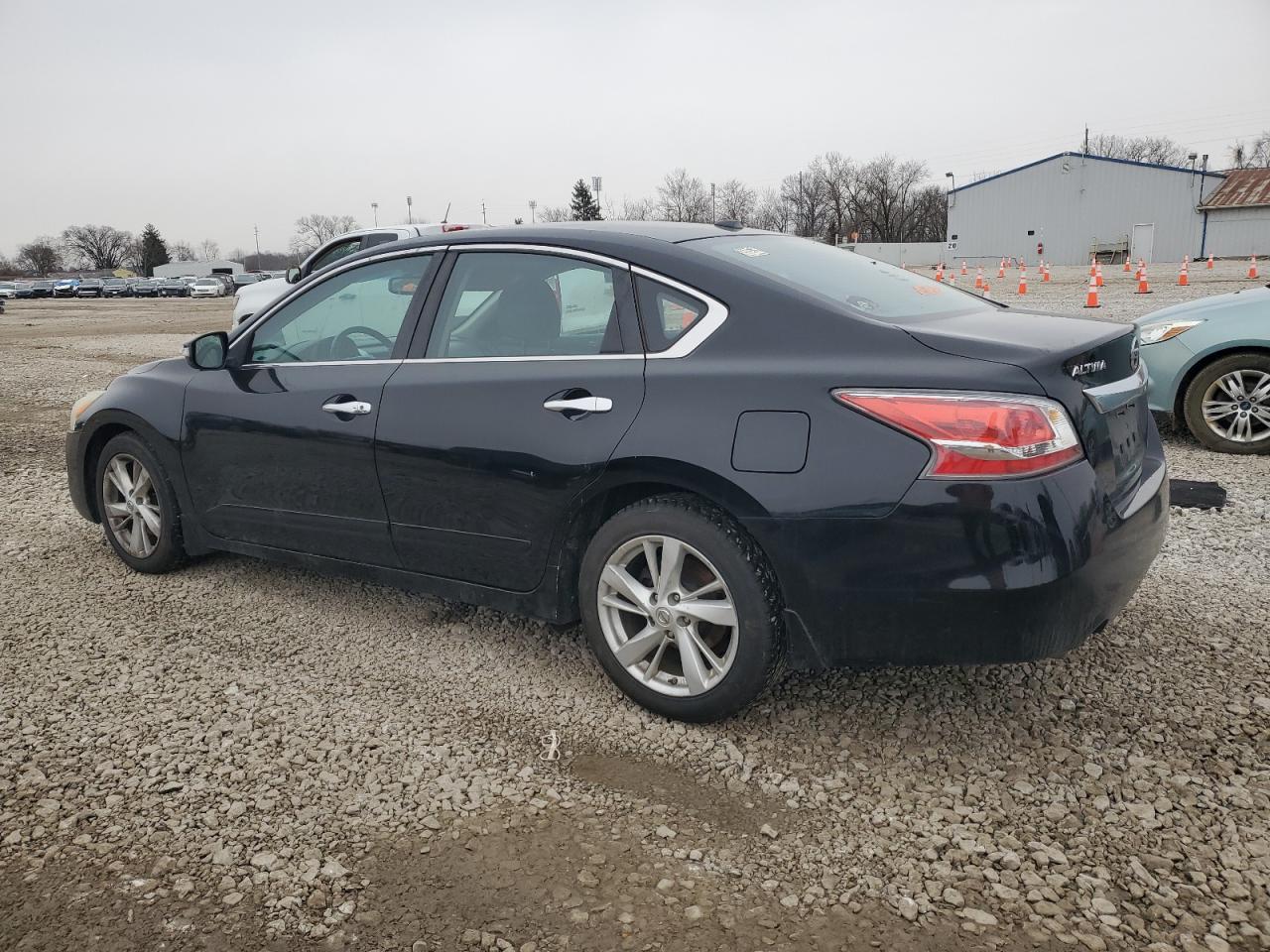 2015 Nissan Altima - Image 2