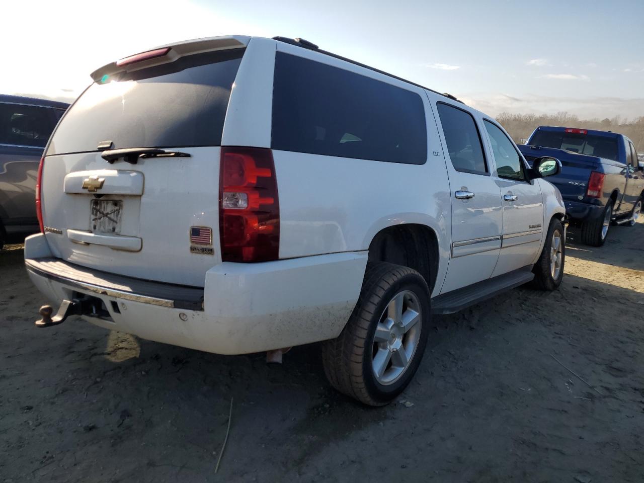 2012 Chevrolet Suburban - Image 3