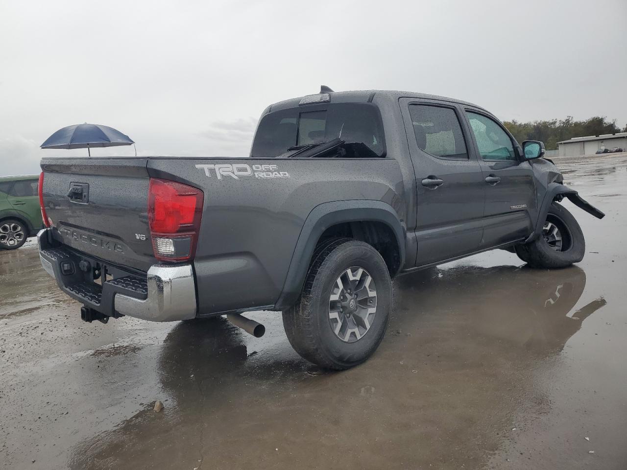 2019 Toyota Tacoma - Image 3