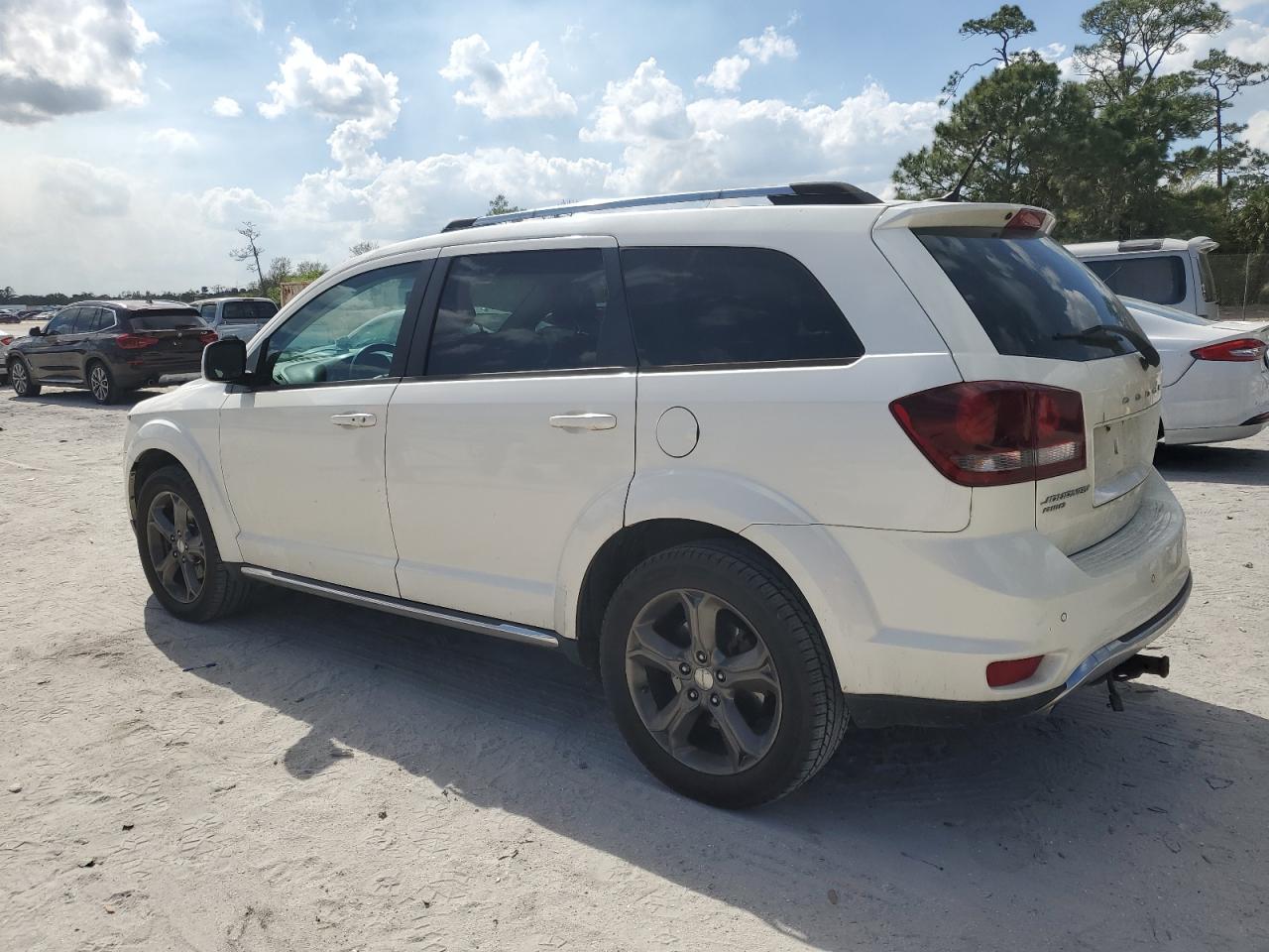 2015 Dodge Journey - Image 2